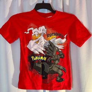 Boys Pokemon Red Legendary T-Shirt size Small Reshiram and Zekrom nice condition